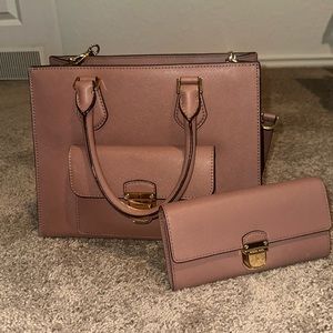 MICHAEL KORS MAUVE WALLET AND HANDBAG SET